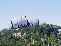 高盤岳のトーフ岩